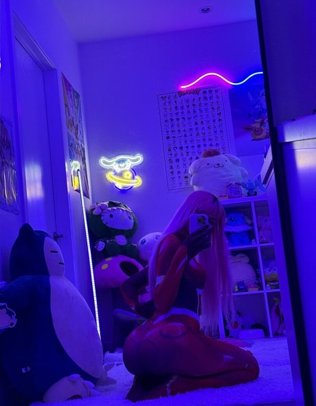 Luvstruck model porn pic