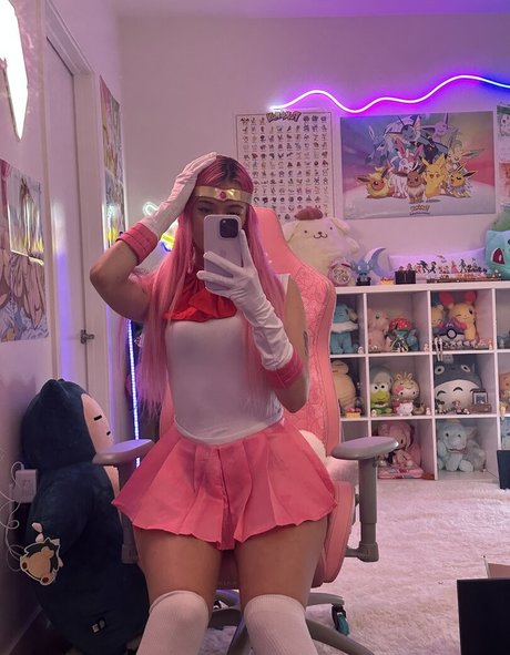 Luvstruck star xxx pictures