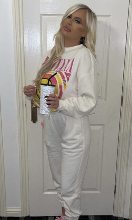 Shauni Scanlan star art gallery