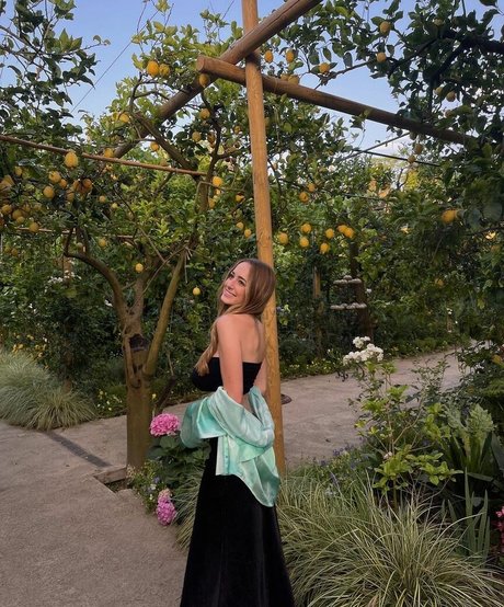 Charlotte Bregman sex actress image