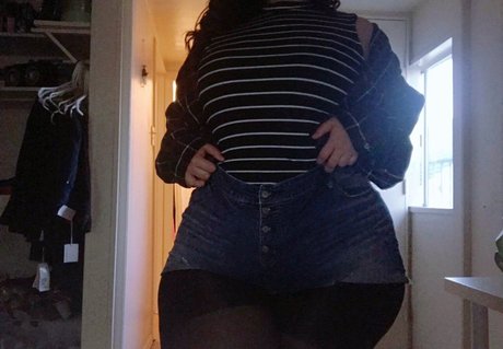 SoftestPear best model pictures