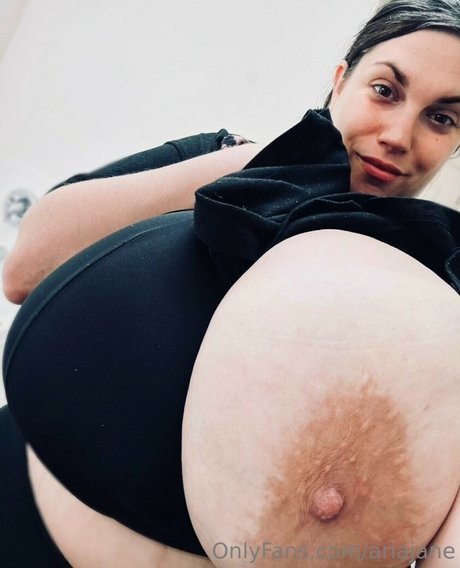 Aria Jane xxx actress image