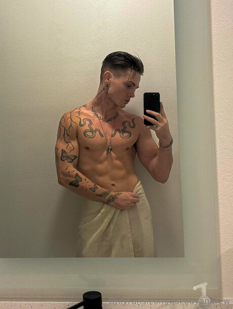 itscodyandrew naked star picture