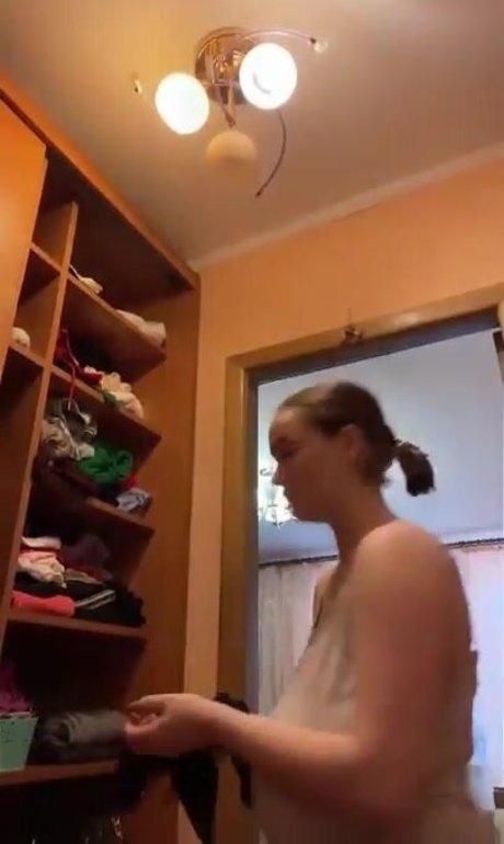 Regina Rodnova hd model image