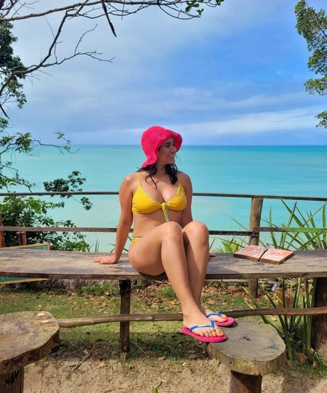 Bella Barp star high quality photos