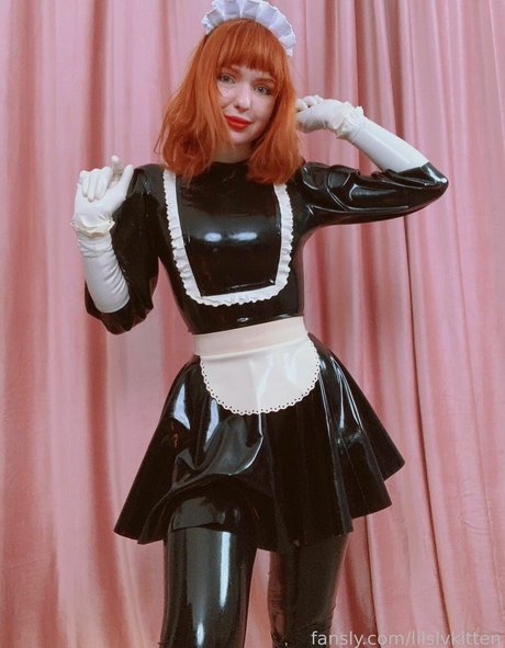 Lilslvkitten pornstar hot pic