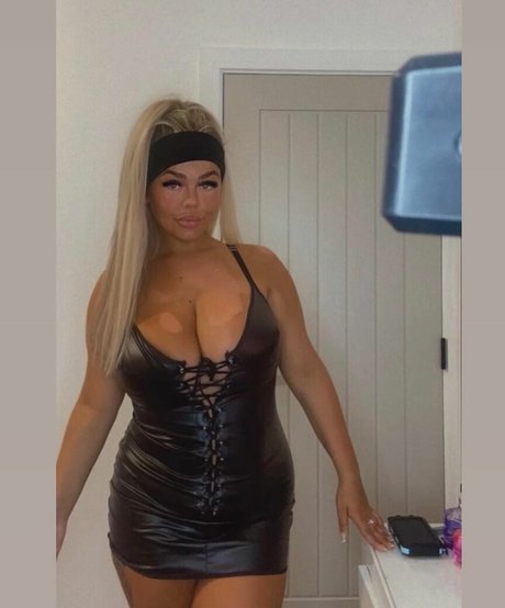 Kayleigh Thomsen top star photo