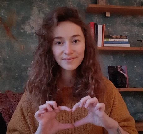 Zimra Geurts erotic star img