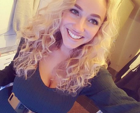 Zimra Geurts model nude picture