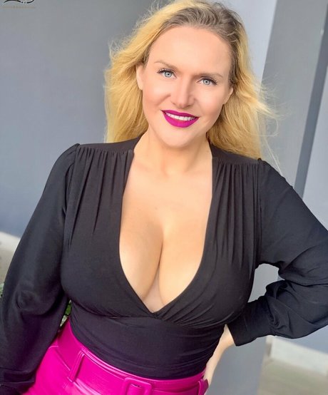 Dolly Fox free actress pictures