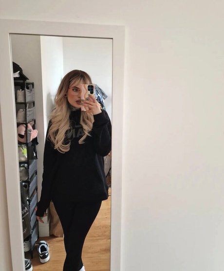 gothic baby1 nice actress pics