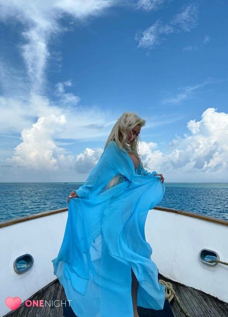 Alvi lalli model hot image