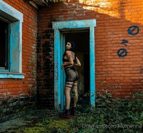 filomenna art star photo