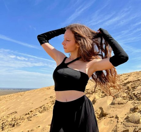 Mettaass perfect model photo