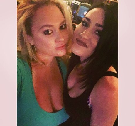 BlondiePomie top actress image