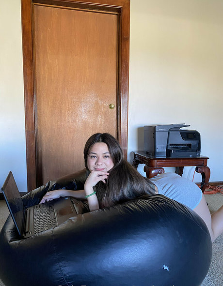 andrealuna4real model nudes picture