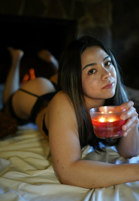 andrealuna4real model nude photo