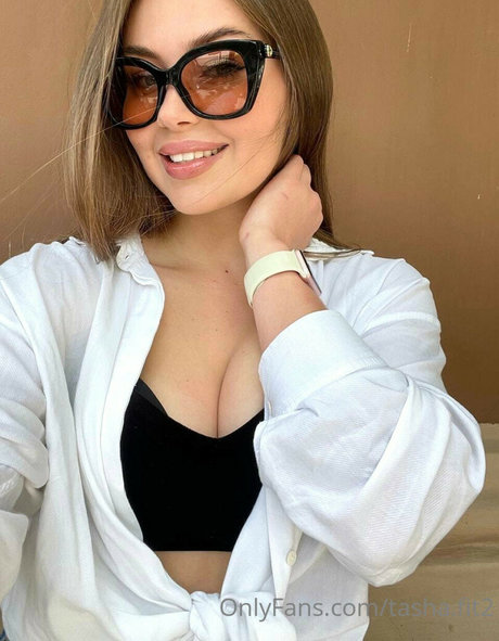 tasha fit2 nice model picture