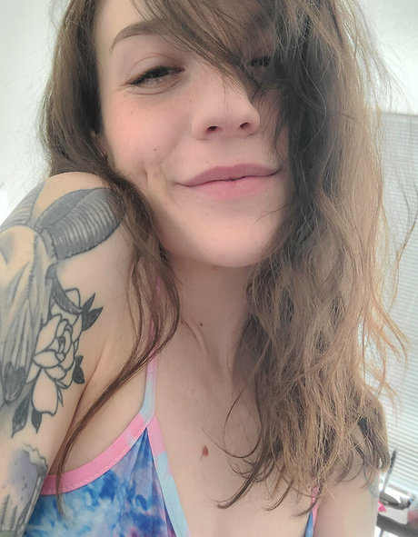 snoot sexy model img