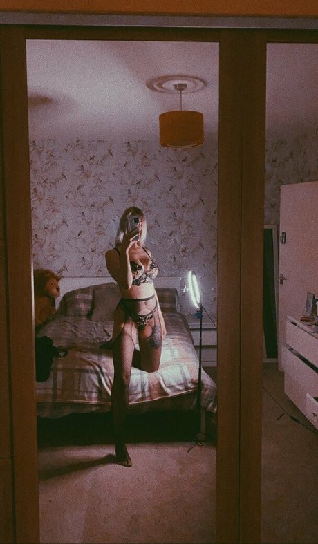 Sophie Carpenter star hot pic