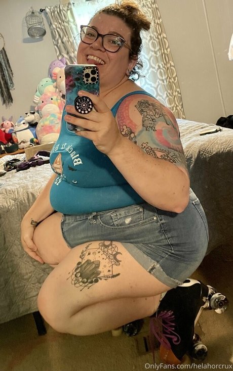 hela stoned bbw actress img
