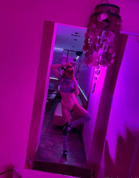 trixi free model pretty photos