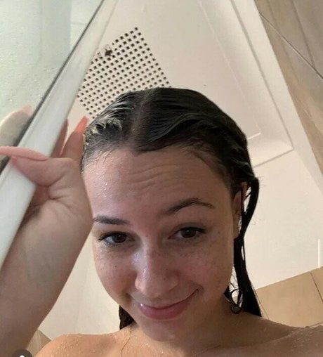 Willow Jade naked star pics