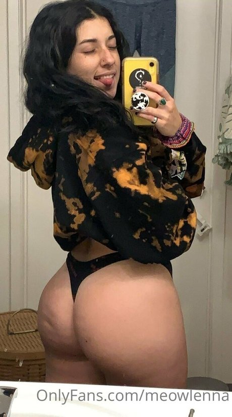 meowlenna model sexy img