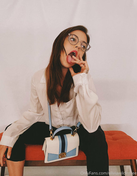 oliviawildinfree sex model gallery