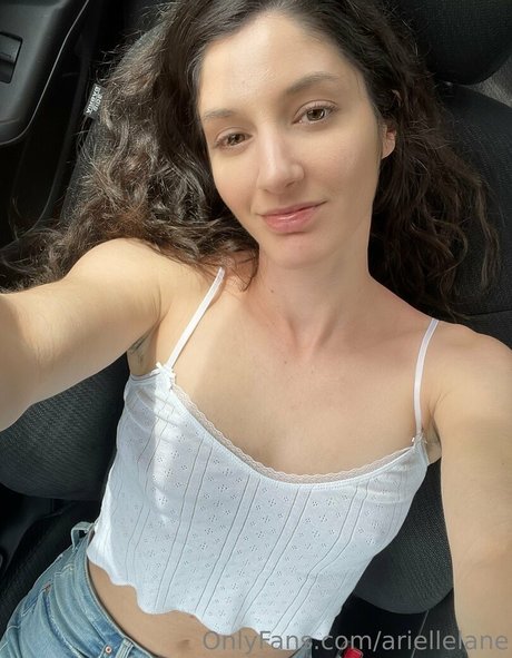 ariellelane star perfect pic