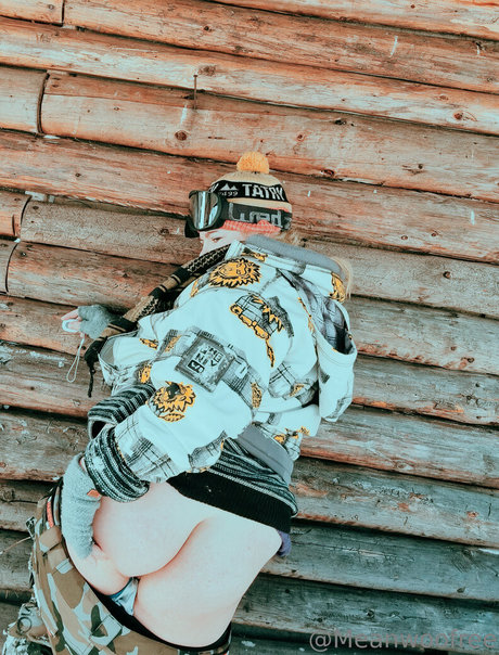 meanwoofree model erotic img