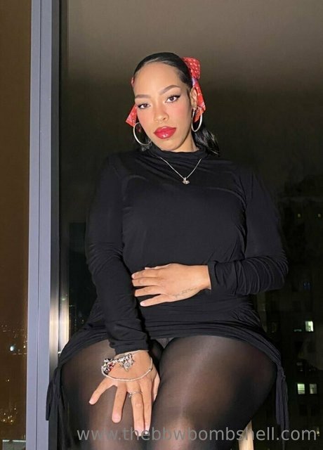 boujeebombshell star naked gallery