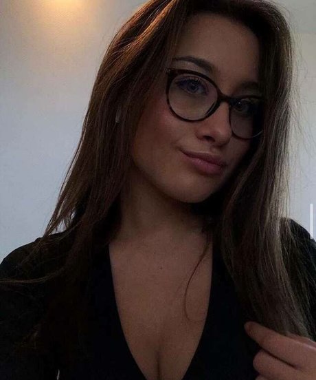 ass spread onlyfans nudes photo