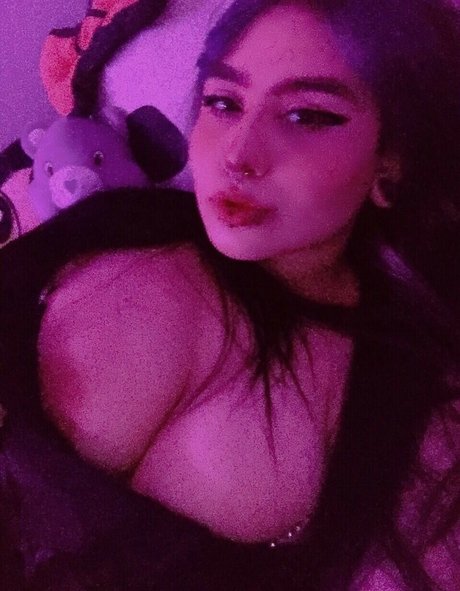 Beatriz Kylizzle_ adult star image