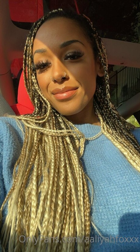 aaliyahfoxxx hot model photos