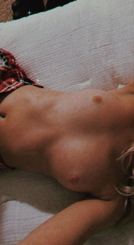 urchloemarie model pretty img