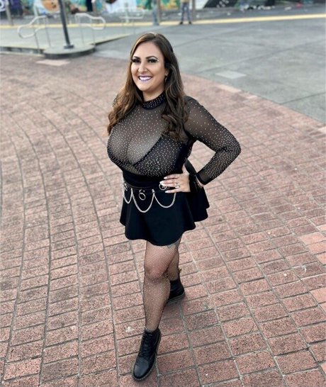 Marissa J hot model pictures