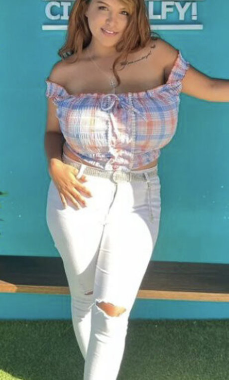 Mickyla Goslett model pretty galleries