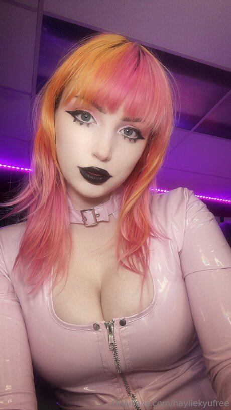 hayliekyufree pornstar sexy photo