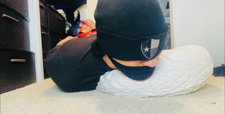 mixedbondageboy best model pic