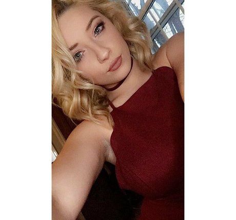 Ali Cortese best star picture