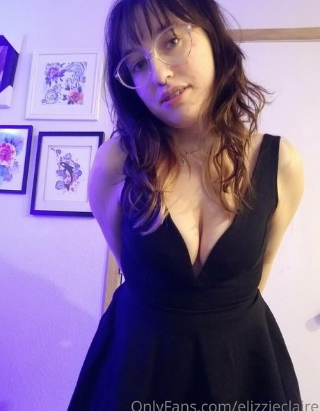 elizzieclaire erotic star picture