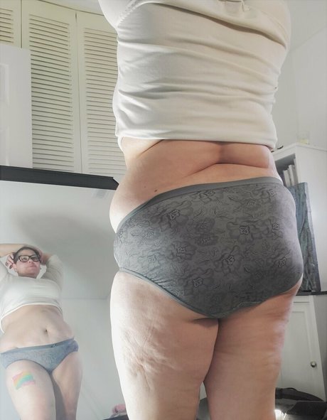 jezebelrose top model image