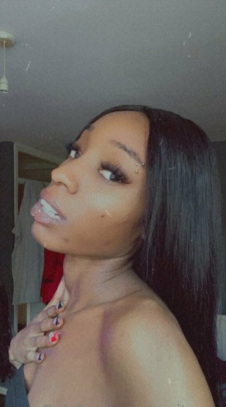 verityvee pornstar exclusive img