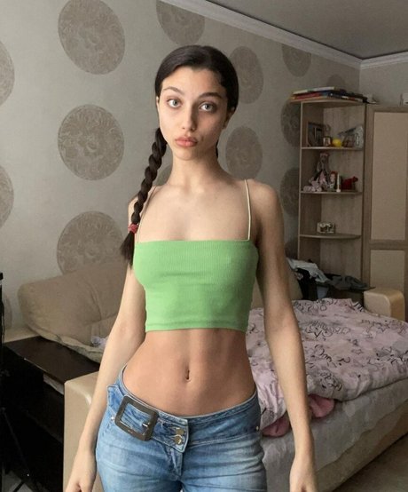 elf__ia hot model img