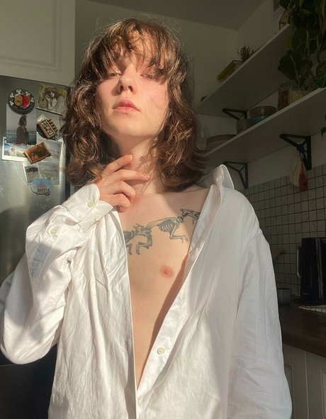 Mossy Barmales free actress pic