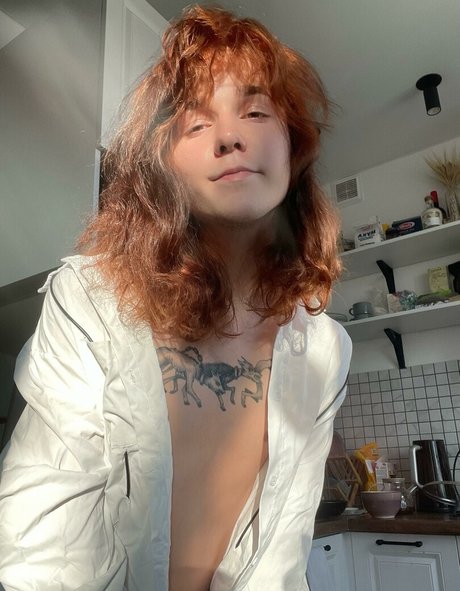 Mossy Barmales beautiful model photos