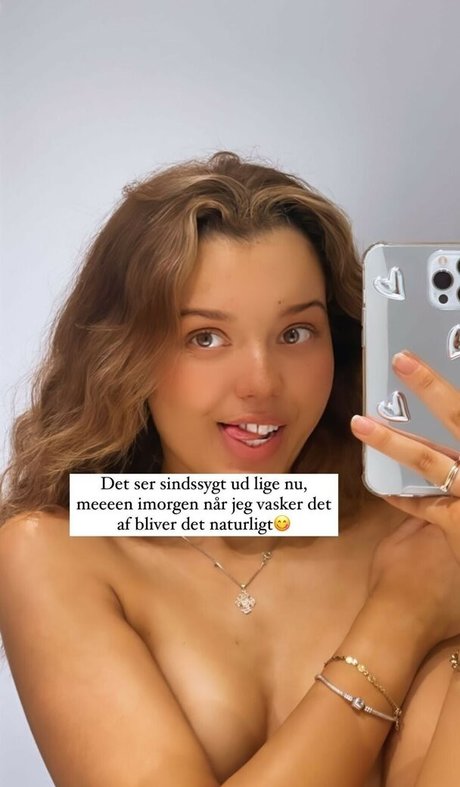 Fiona Elvine adult model pictures