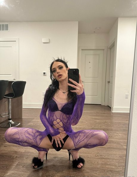 stassieuncensored nude actress photos