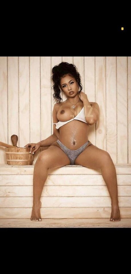 ohsoyoujade nude pornstar pic